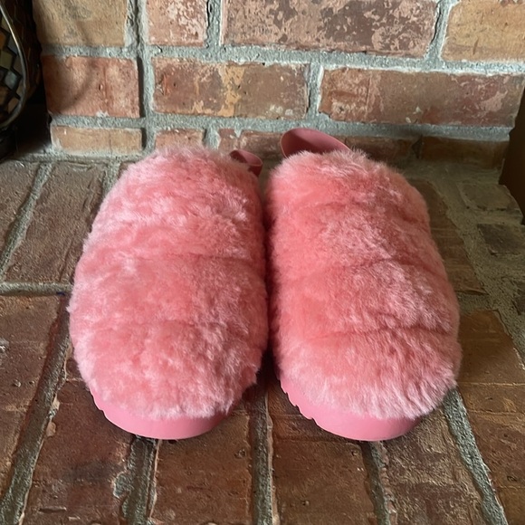 UGG Super Fluff Pink Slippers - Picture 4 of 6